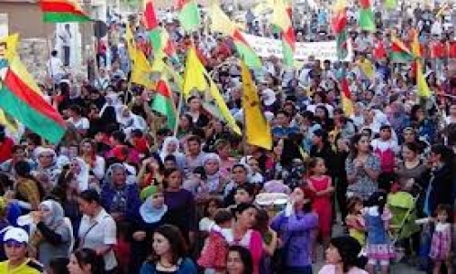 تَبَنّيَ الكردياتية هو شيءٌ أشبَهُ بتَحَمُّلِ عبءِ جبلٍ شاهق-١-